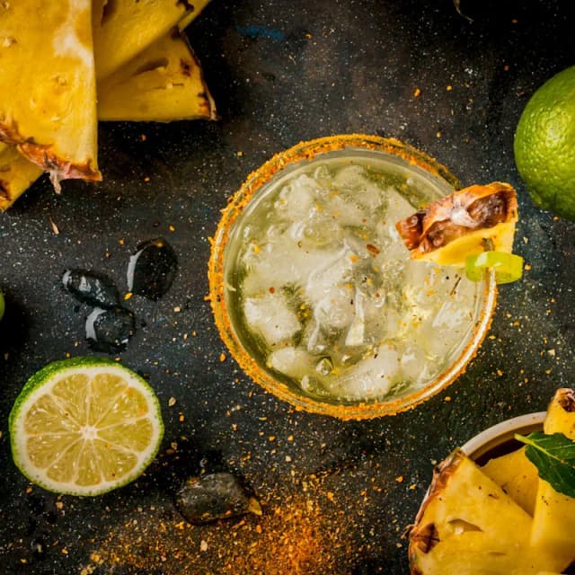 Tropical Paradise in a Glass: Pineapple Margarita Delight
