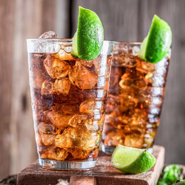 Long Island Iced Tea Recipe: How to Make the Classic Cocktail